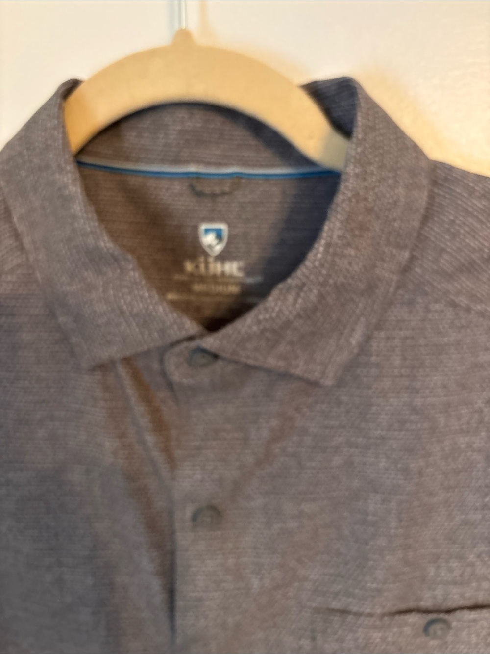 Kuhl Men's Short-Sleeve Button-Down Shirt in Charcoal